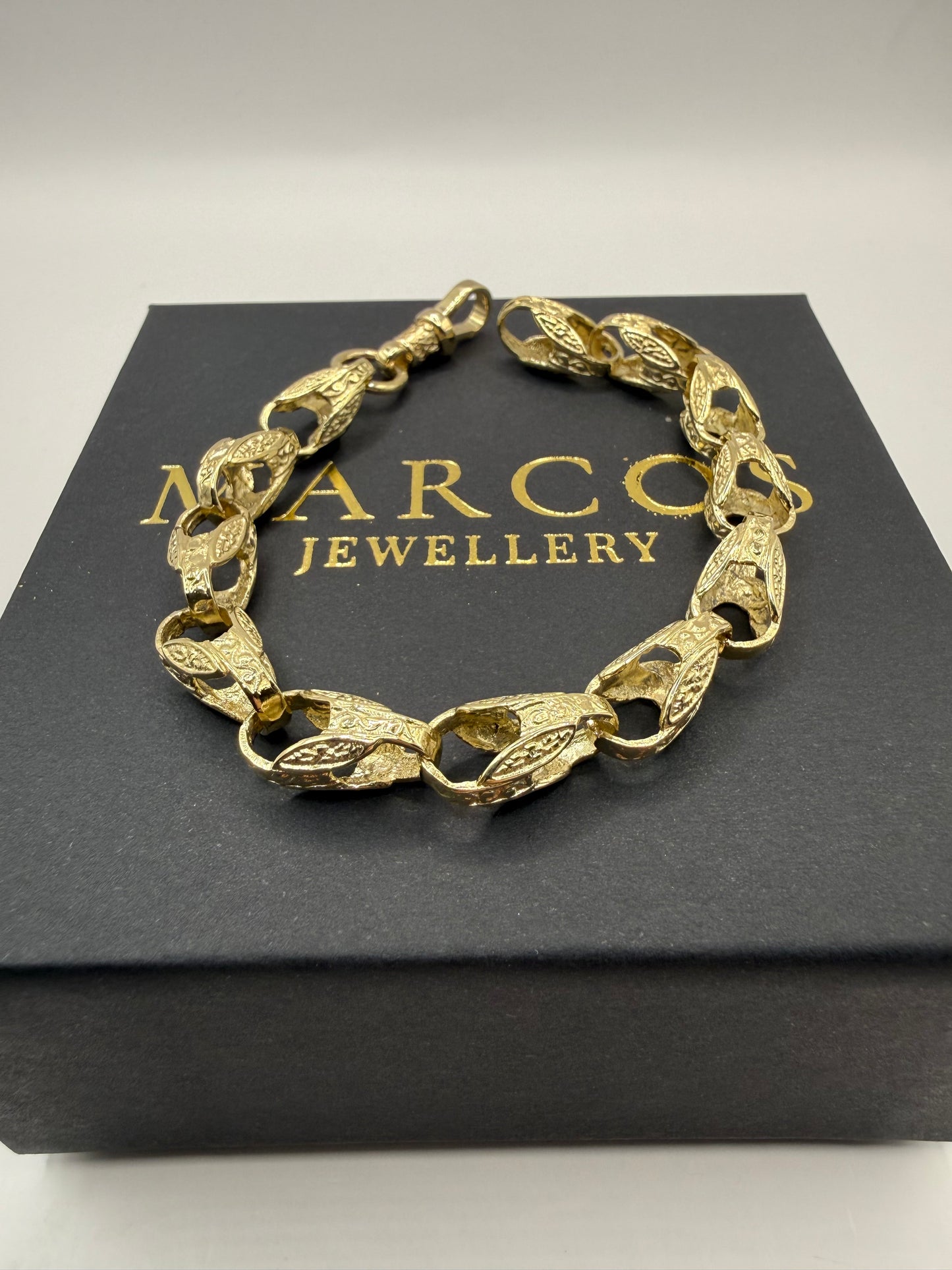 9ct Gold Tulip Bracelet 8.2" 8mm 19g