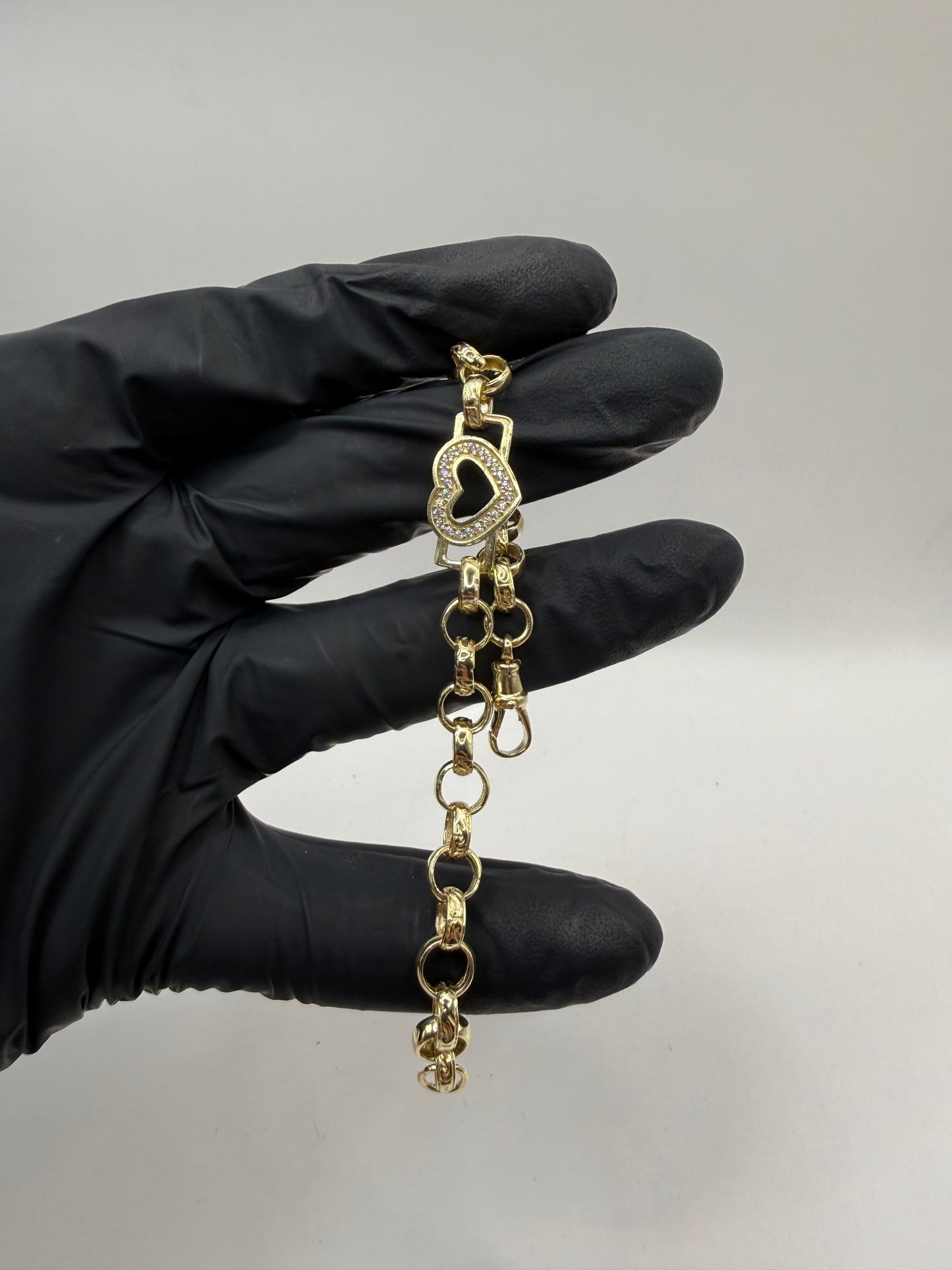 9ct gold CZ heart belcher bracelet 7.5” 7/11mm 12.26g