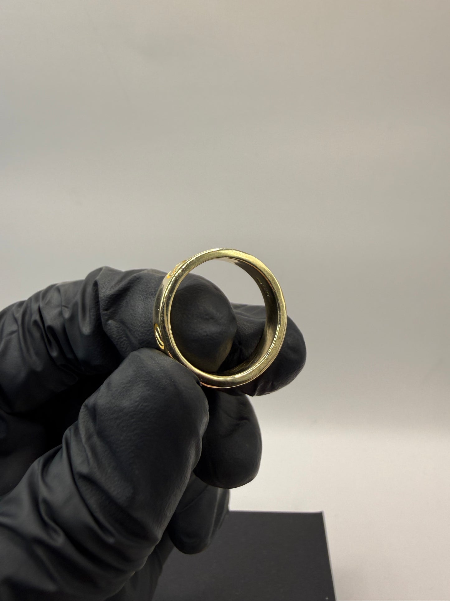 9ct Gold Designer Style Ring