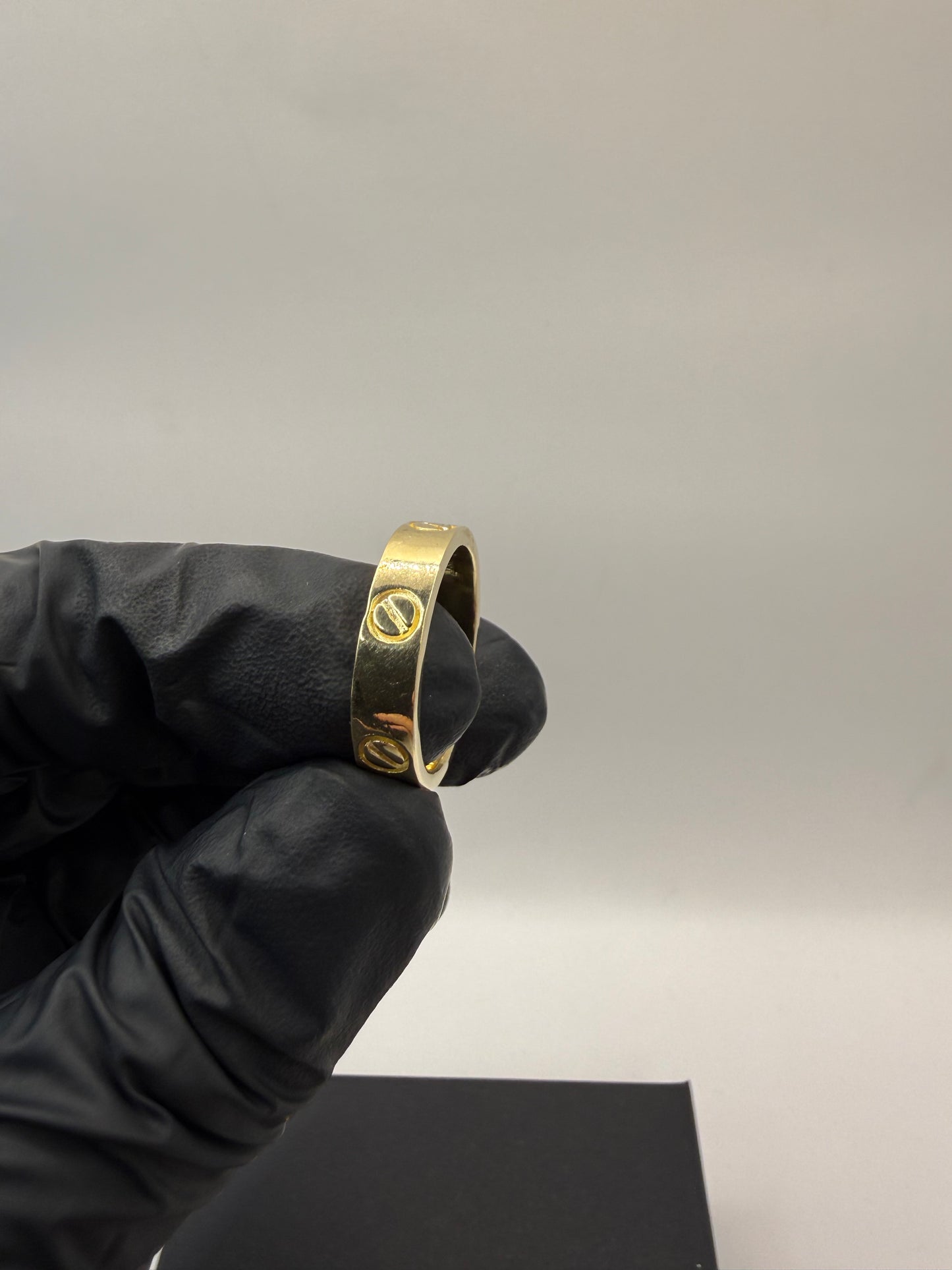 9ct Gold Designer Style Ring