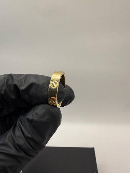 9ct Gold Designer Style Ring