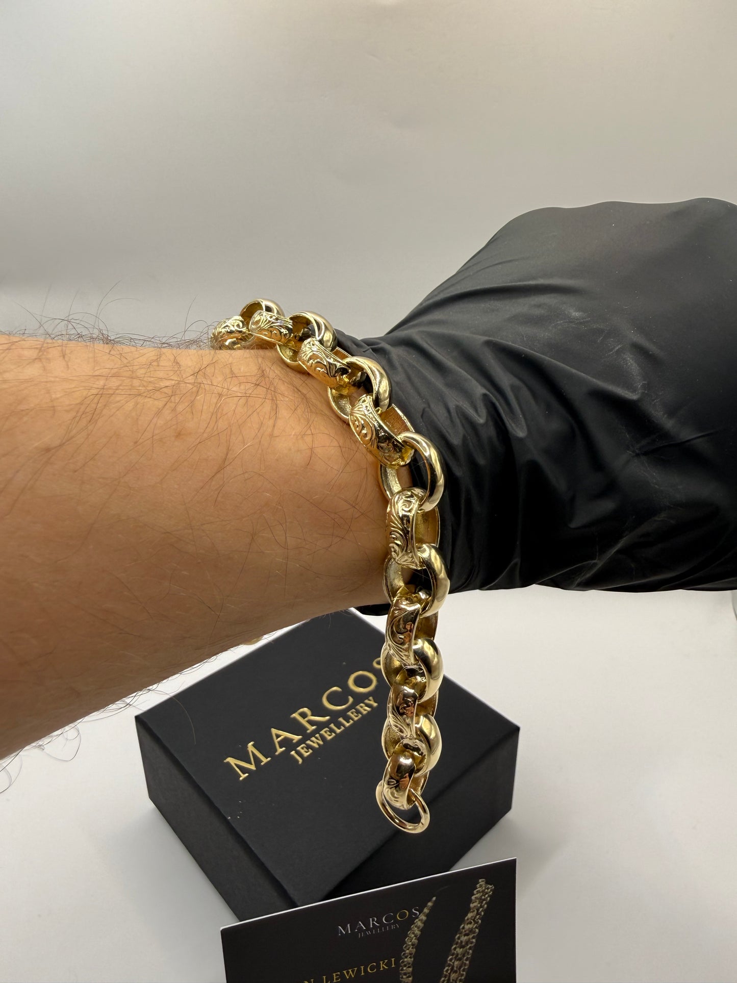 9ct Gold Belcher Bracelet 9.25" 12mm 49.89g