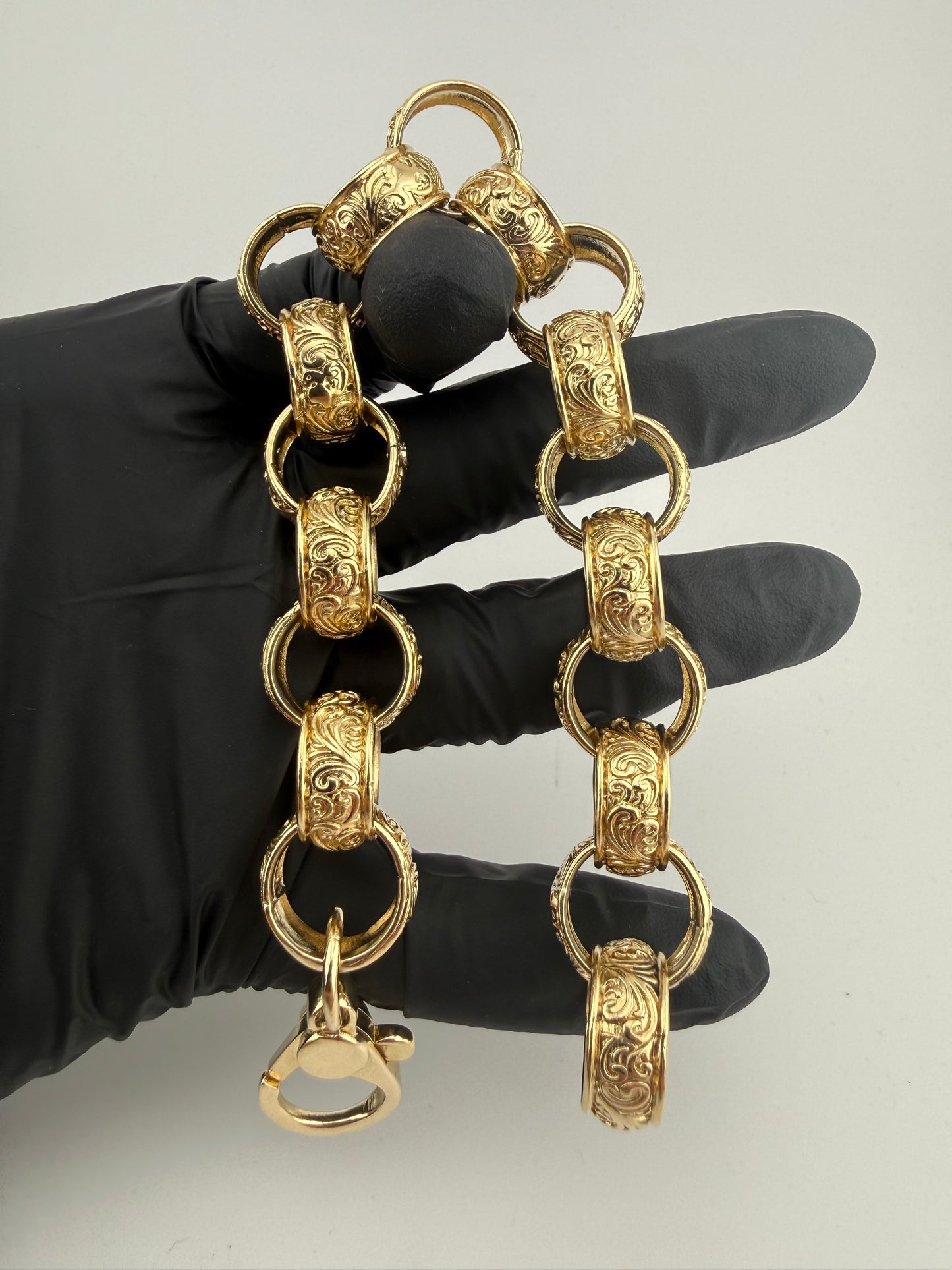 9ct Gold Belcher Bracelet 10.25" 18.5mm 86.39g