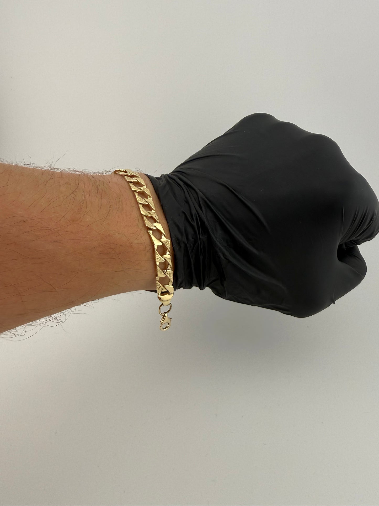 9ct Gold Chaps Bracelet 6.4" 8mm 8g