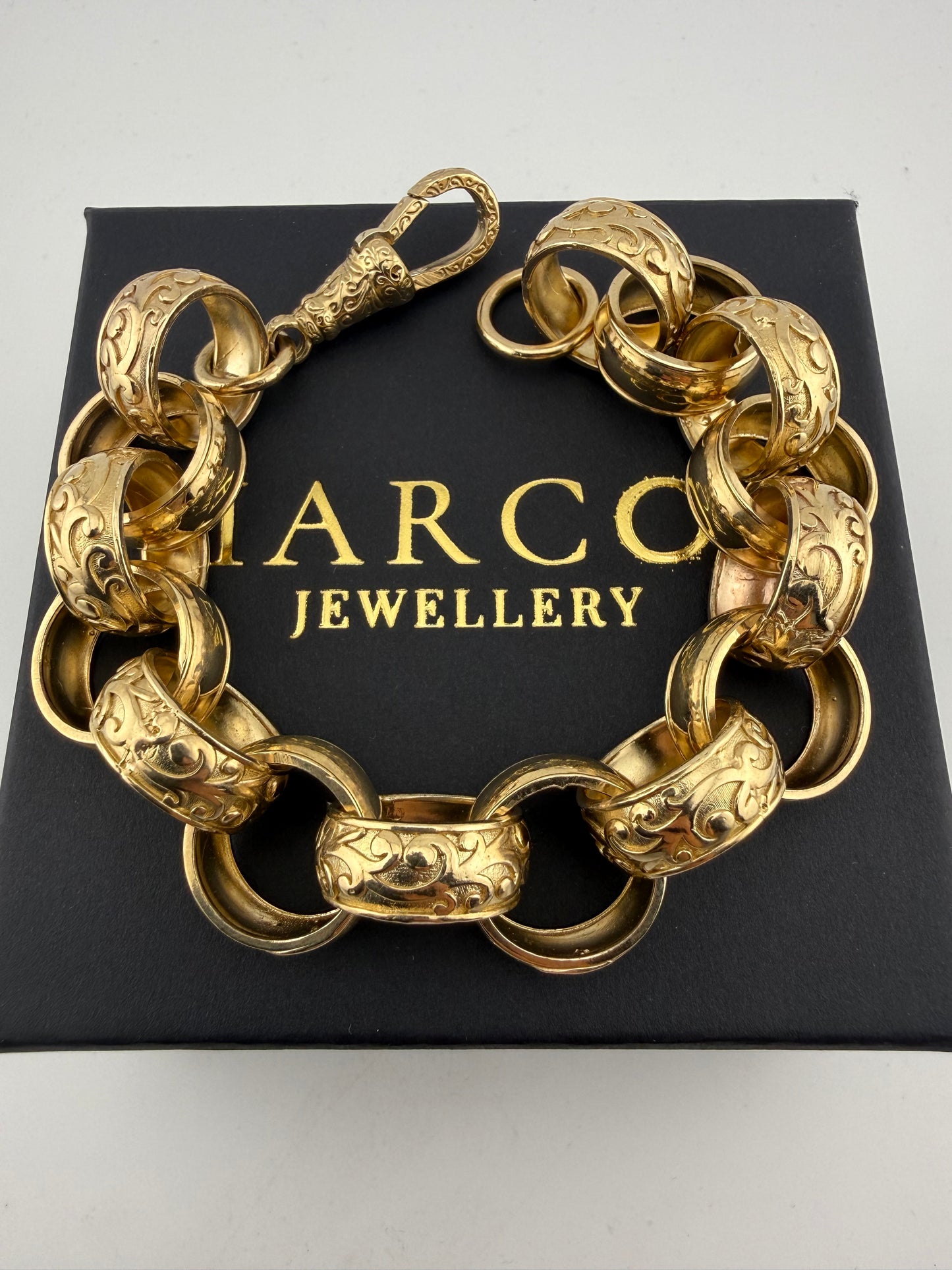 9ct Gold Belcher Bracelet 10.25" 19mm 69.8g