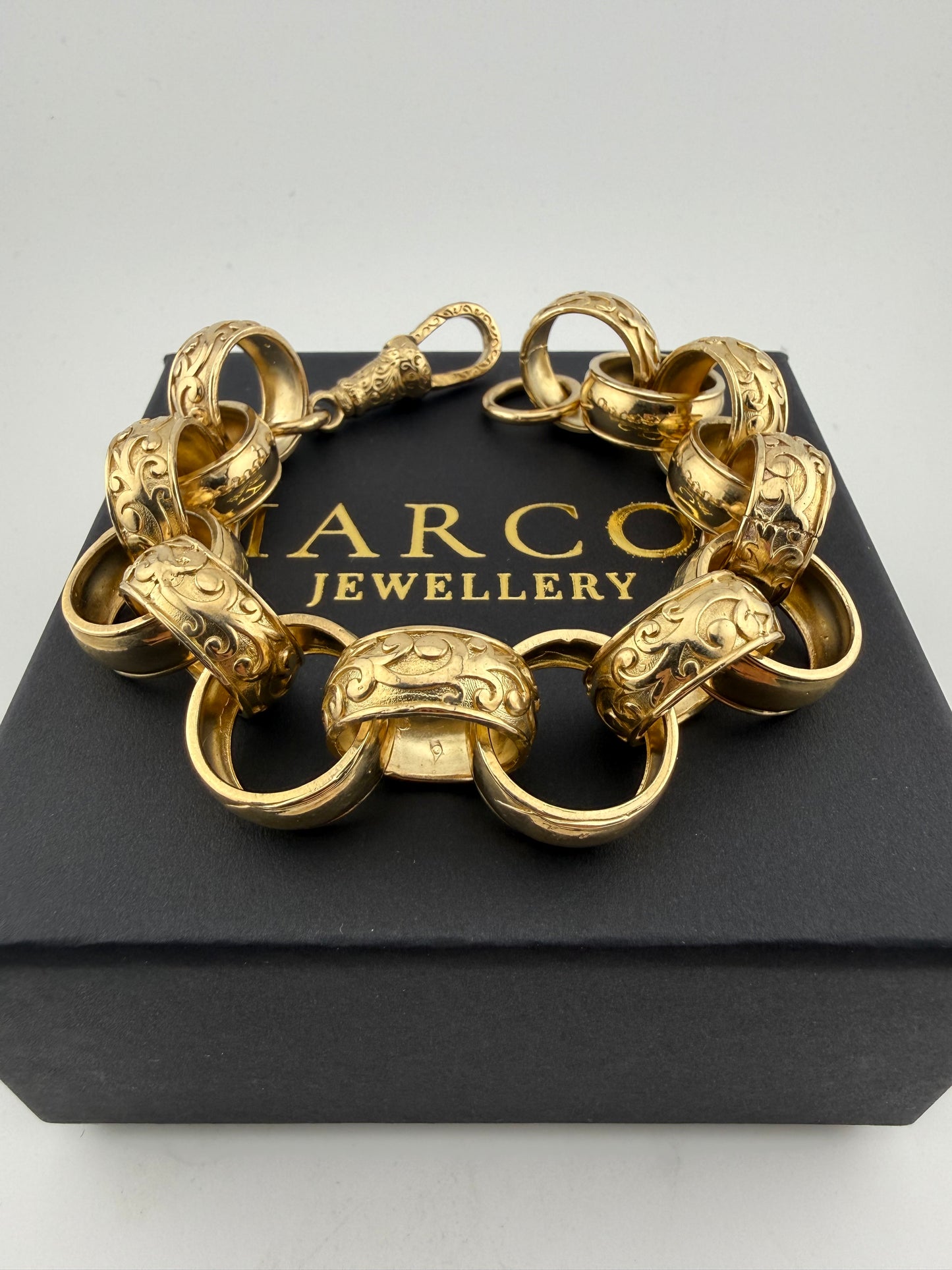 9ct Gold Belcher Bracelet 10.25" 19mm 69.8g