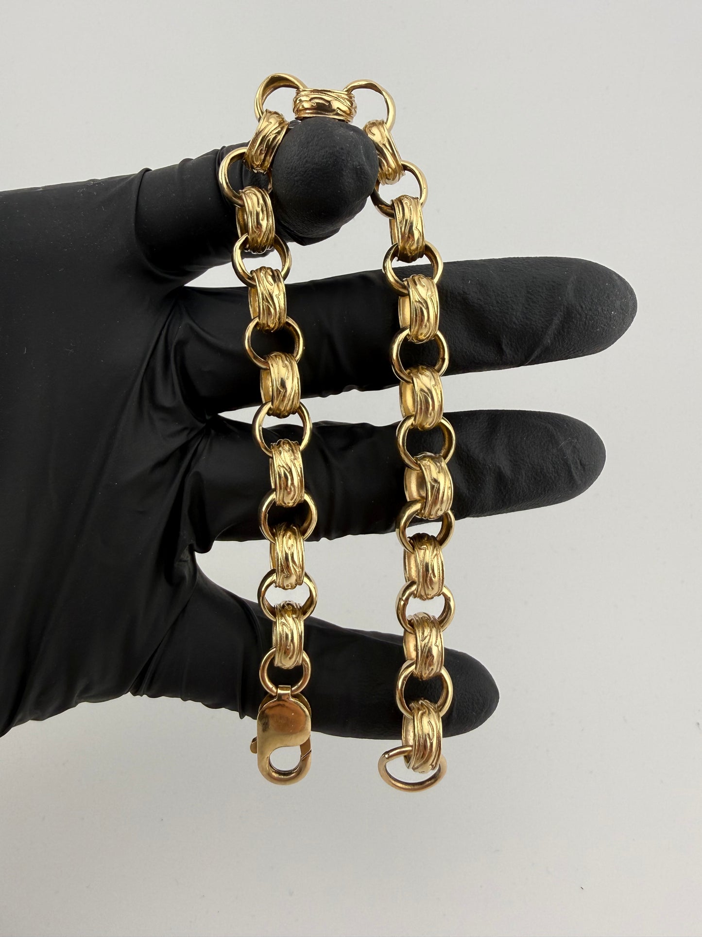 9ct Gold Belcher Bracelet 9.8" 11mm 24.53g