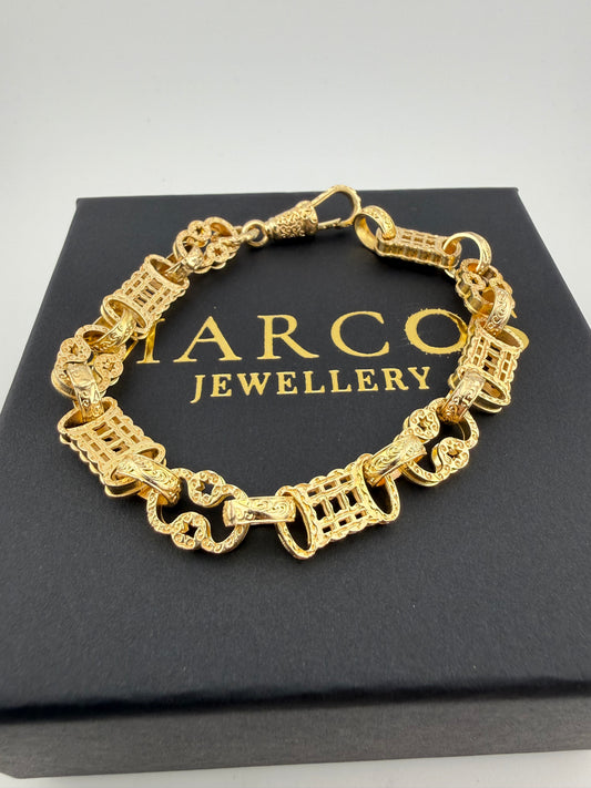 9ct Gold Stars & Bars Bracelet 8.75" 10mm 23.68g