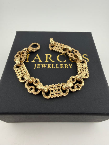 9ct Gold Stars Bars Bracelet 8" 13mm 25.7g